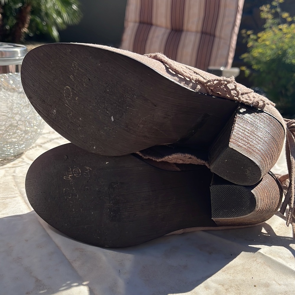 Naughty Monkey booties - Picture 5 of 7